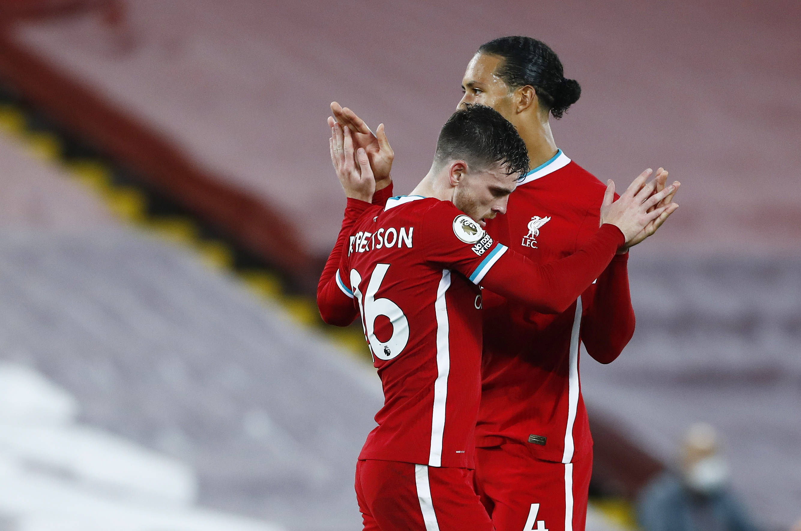 球迷中赢得 球迷中赢得